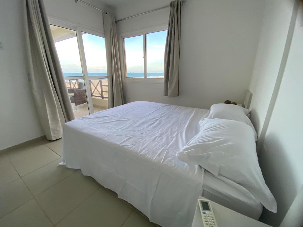 Beachfront Apt & Jacuzzi Taíba Extérieur photo